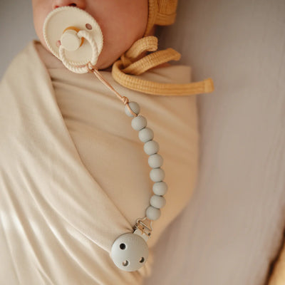 Mushie Baby Schnuller-Clip aus Silikon | Hera