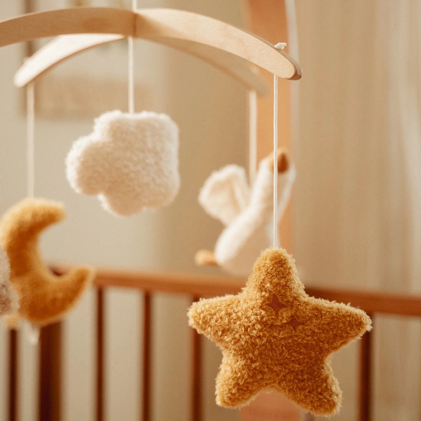 Holz Mobile  - Beige - Newborn Naturals