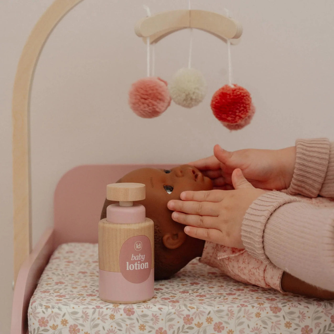 Puppenwickeltisch – Rosa – Essentials