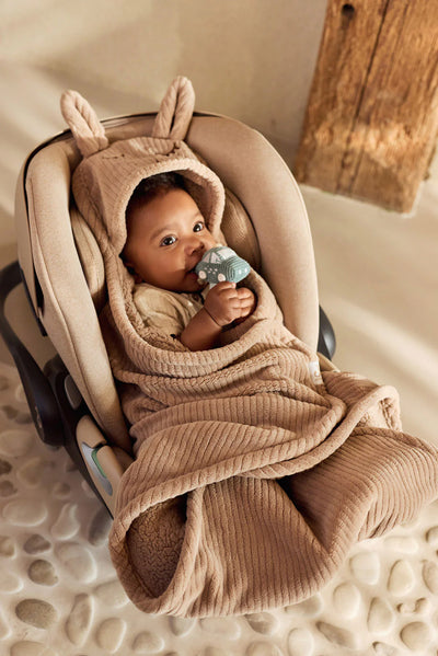 Jollein- Einschlagdecke für Babyschale - Bunny - Cloudy Rib - Milky Coffee
