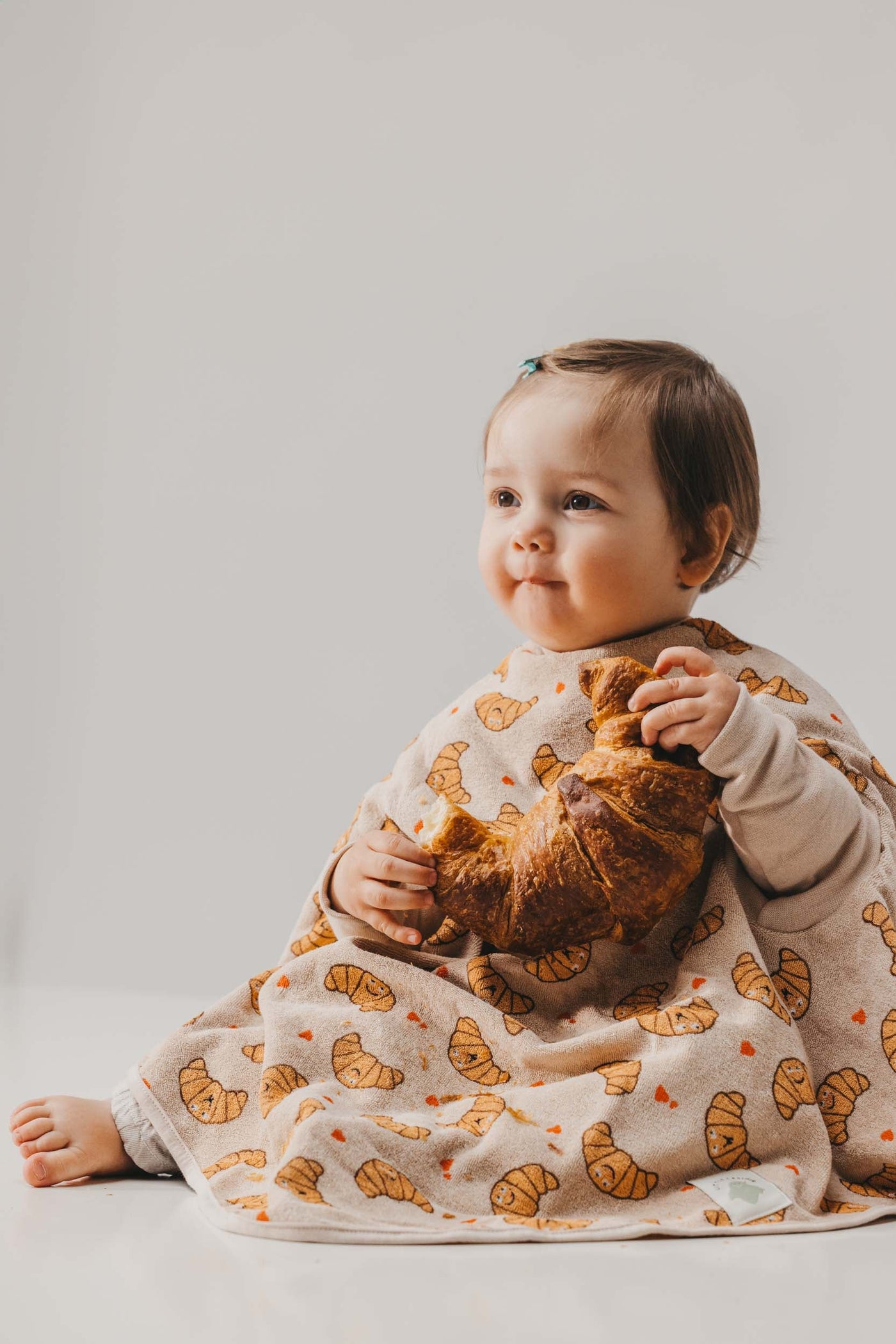 LIMITED EDITION “Boo“ Lätzchen – Croissant