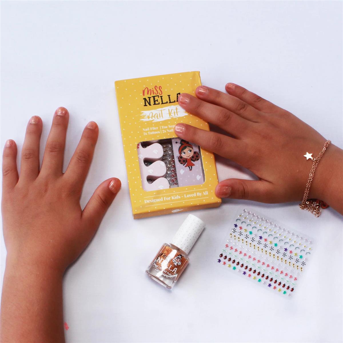 Nails and Accessoires Set