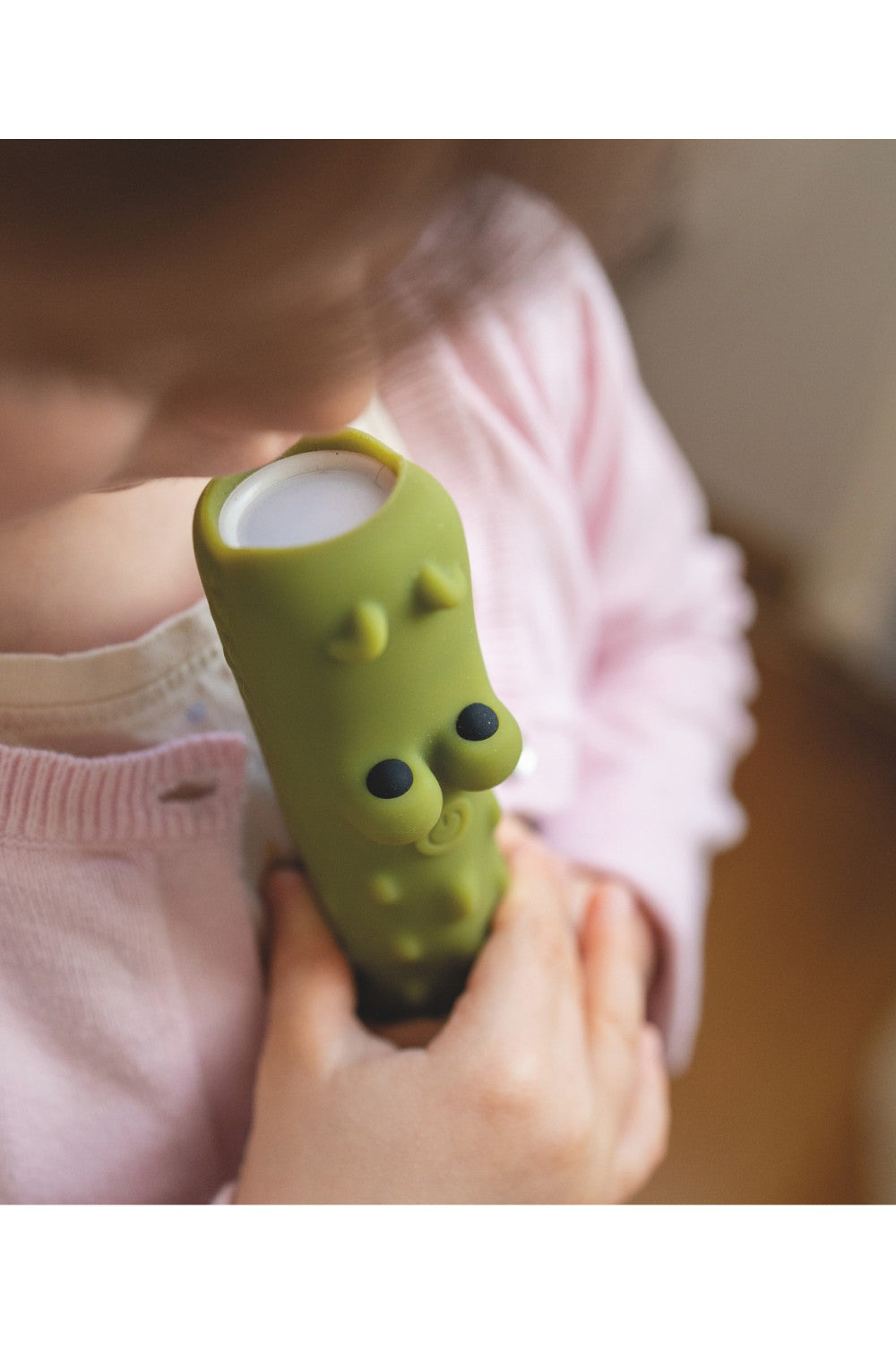 Rabbit & Friends-Crocodile Silicone Flashlight      GREEN       USB type C