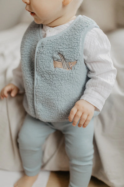 Teddy Weste 'clear blue' mit Dackel-Stickerei - clear blue