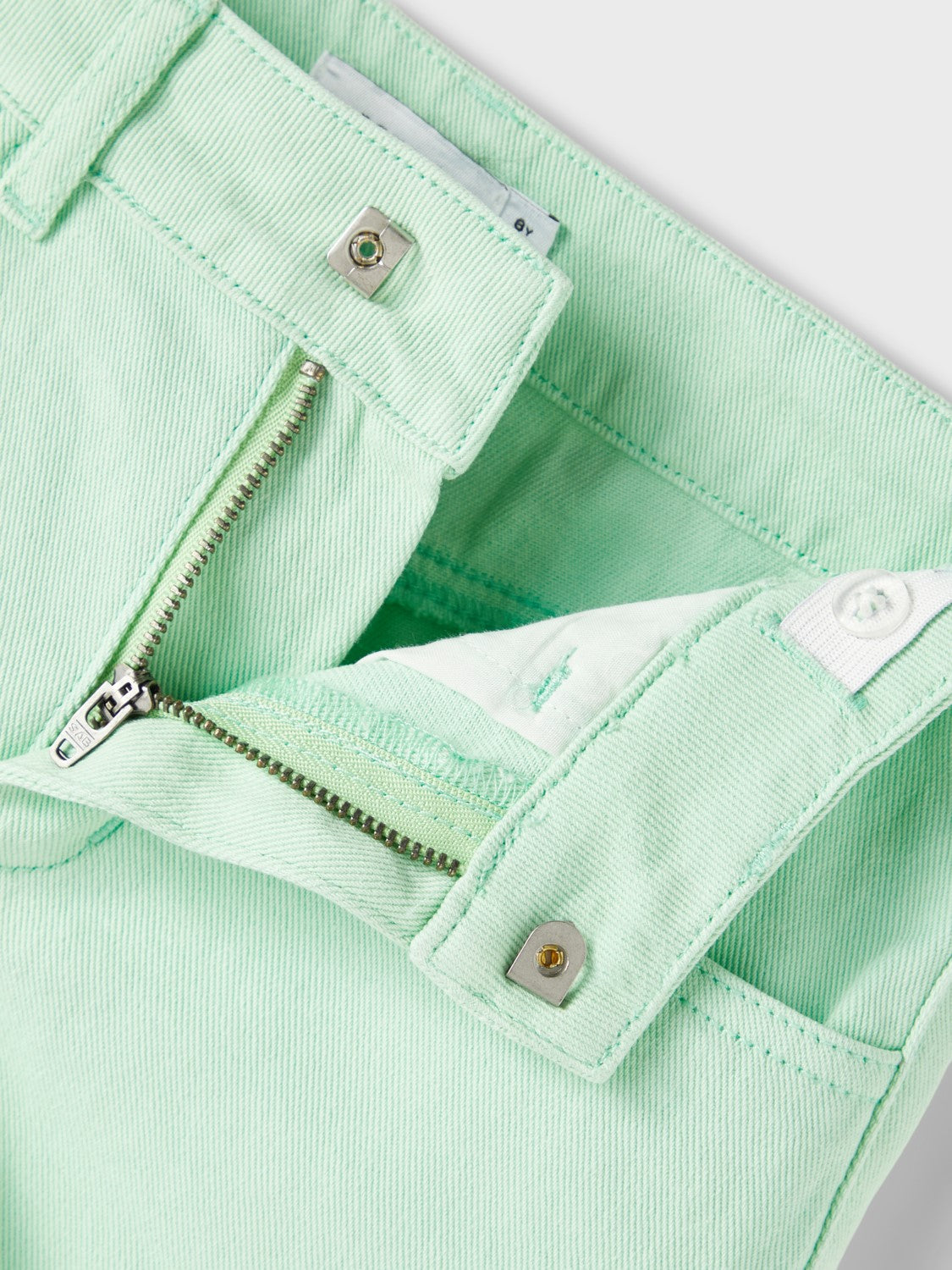 name it - NKFRANDI MOM TWIIZZA SHORTS TB - Green Ash