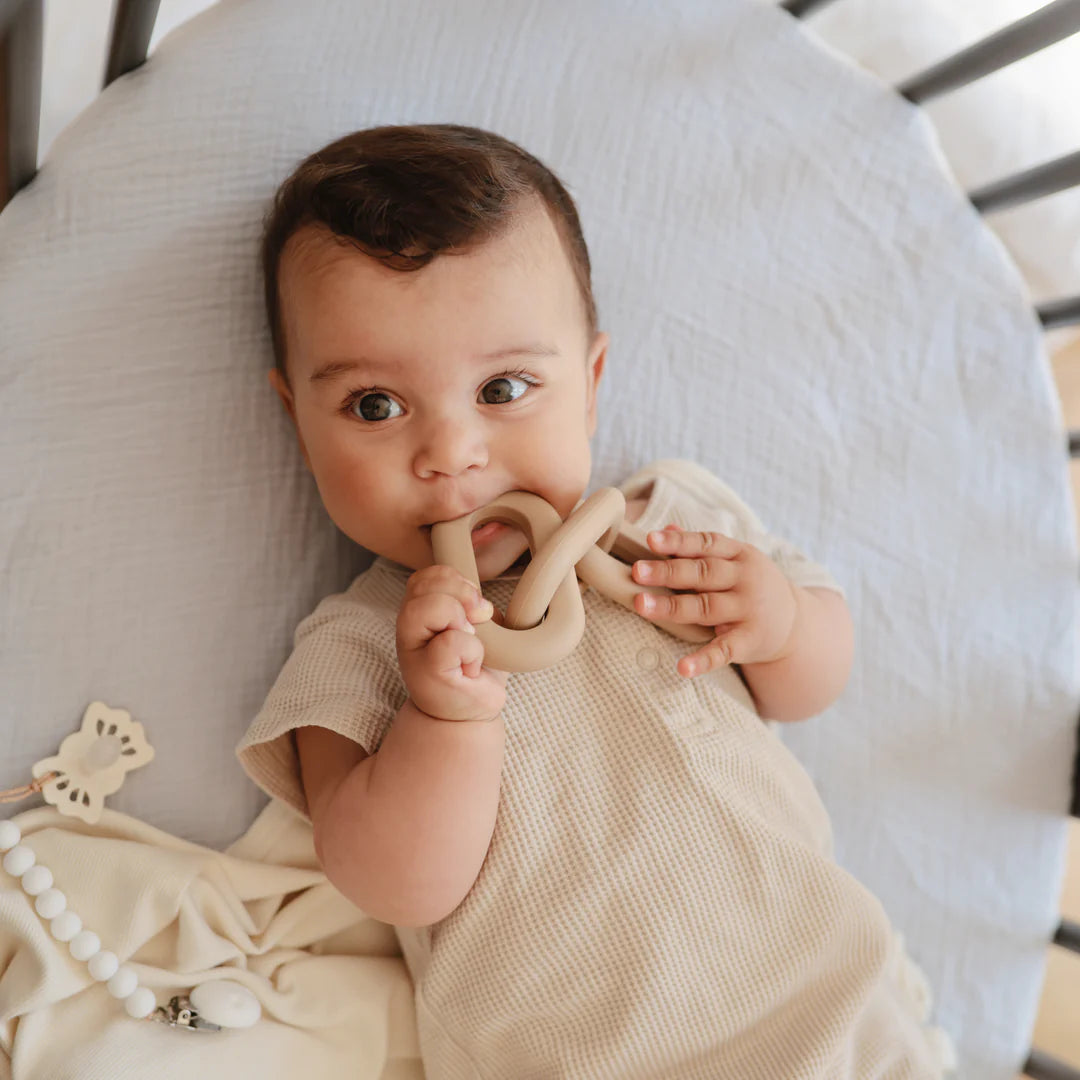Mushie Baby Links Teether (Dried Thyme)