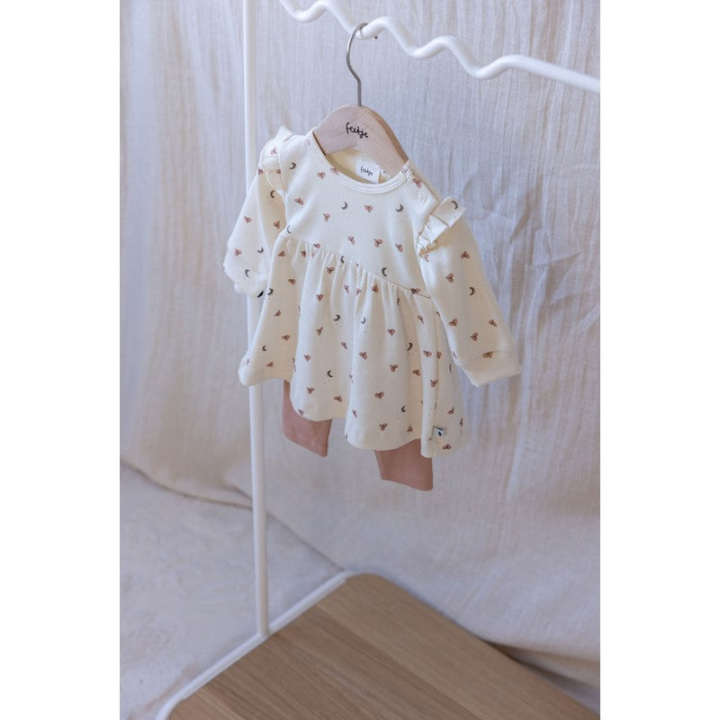 Feetje-Geripptes Kleid Rüschen AOP - Dancing In The Moonlight