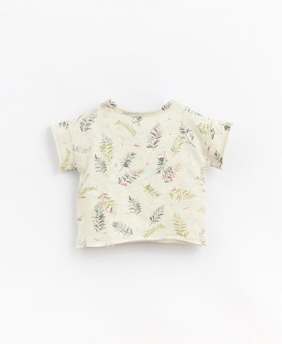 T-Shirt im Tannenbaum-Print | Korbflechten